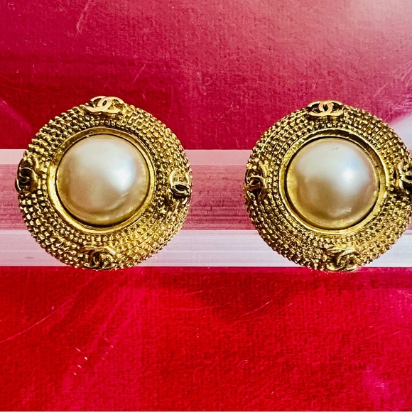 CHANEL Gold Tone and Pearl Round Earrings - Picture 12 of 13